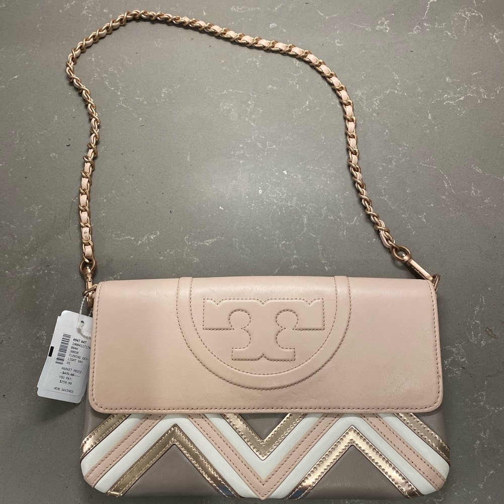 NWT Tory Burch Fleming Geo Beige Leather Clutch
